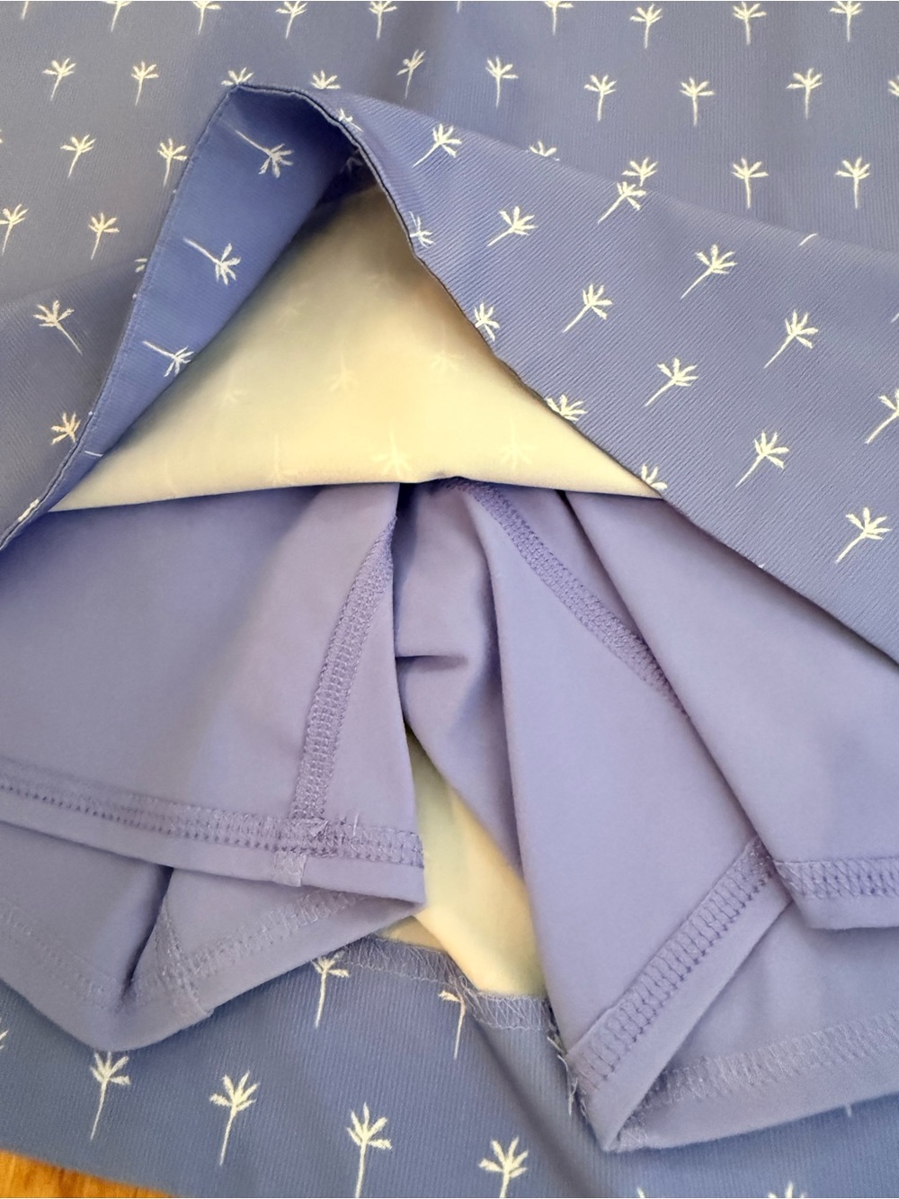 💕EUC Vineyard Vines Purple Mini Skort with White Palm Print - Picture 4 of 9